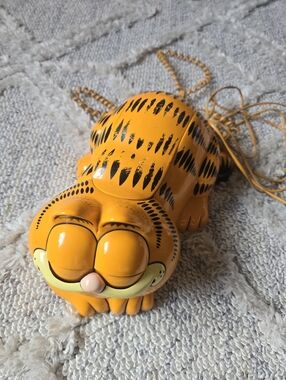Vintage Garfield Telephone Tyco # 1205 Landline Animated Eyes Open Close 1980s